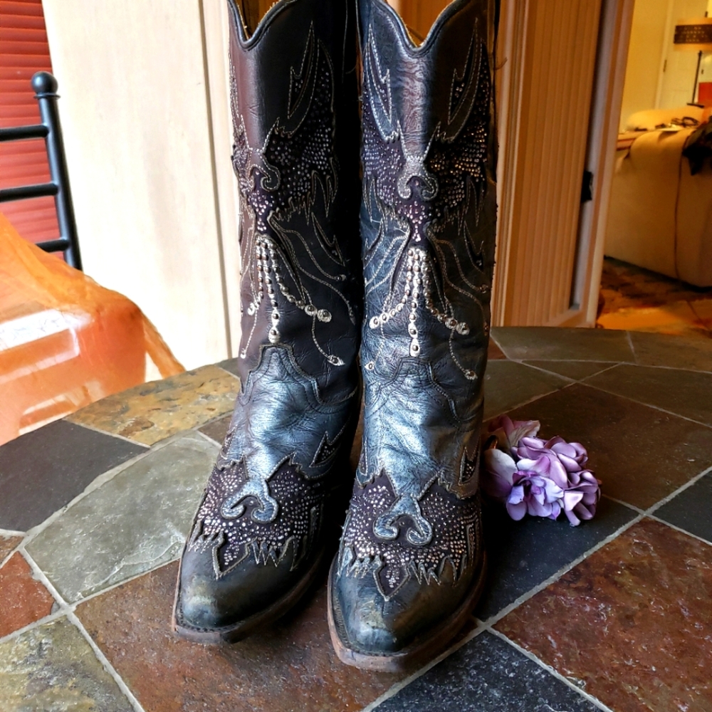 Corral Black and Silver Heeled Boots - Picture 2 of 15
